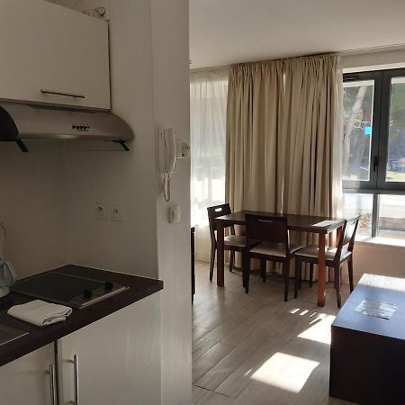 Residence Services Calypso Calanques Plage Марсилия Екстериор снимка