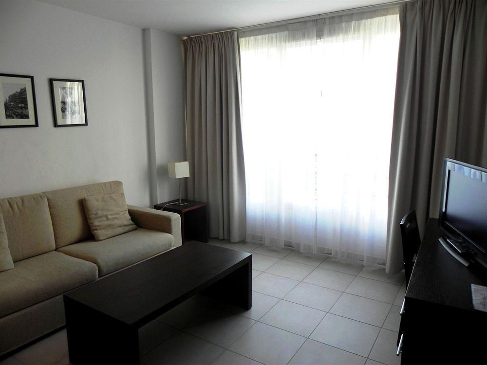 Residence Services Calypso Calanques Plage Марсилия Екстериор снимка