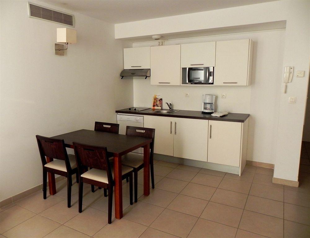 Residence Services Calypso Calanques Plage Марсилия Екстериор снимка