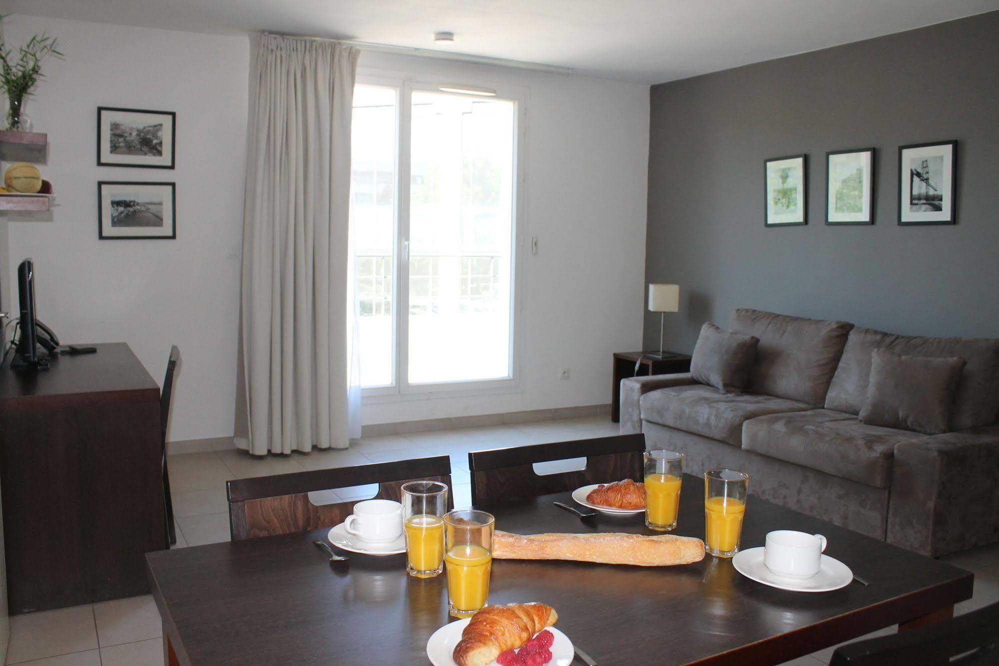 Residence Services Calypso Calanques Plage Марсилия Екстериор снимка